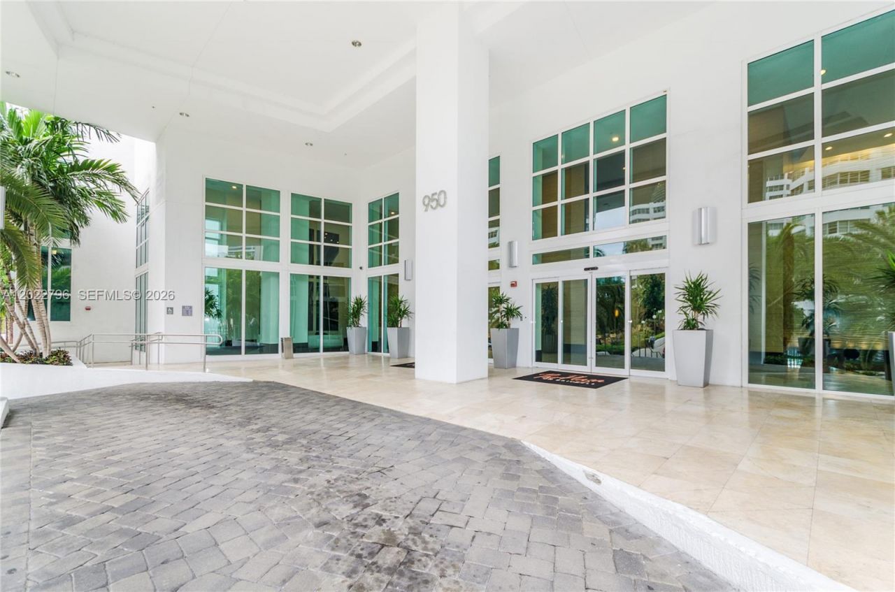 951 Brickell Ave , Unit 2100, Miami, FL 33131 Photo