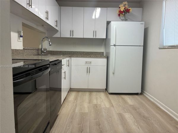8420 SW 133rd Ave Rd, Unit 422, Miami, FL 33183