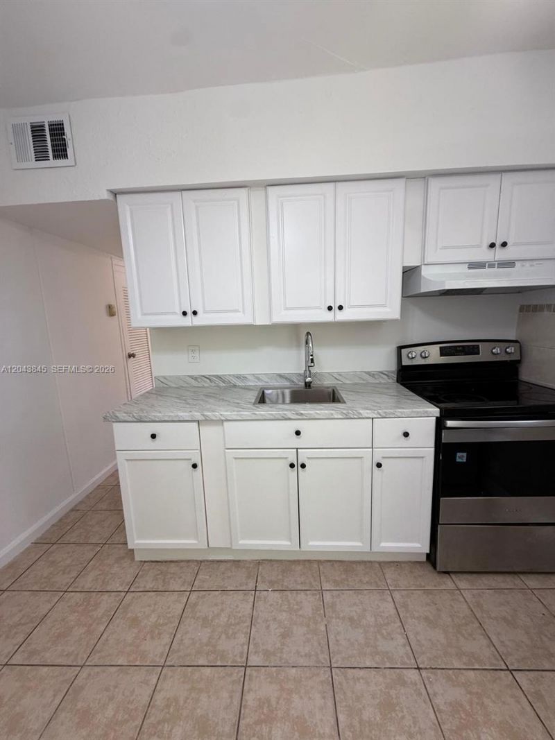 1301 NE 110th St , Unit 3, Miami, FL 33161 Photo