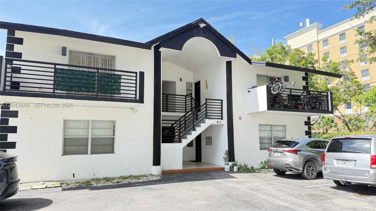 411 SE 10th St, Unit 3, Hallandale Beach, FL 33009 Photo
