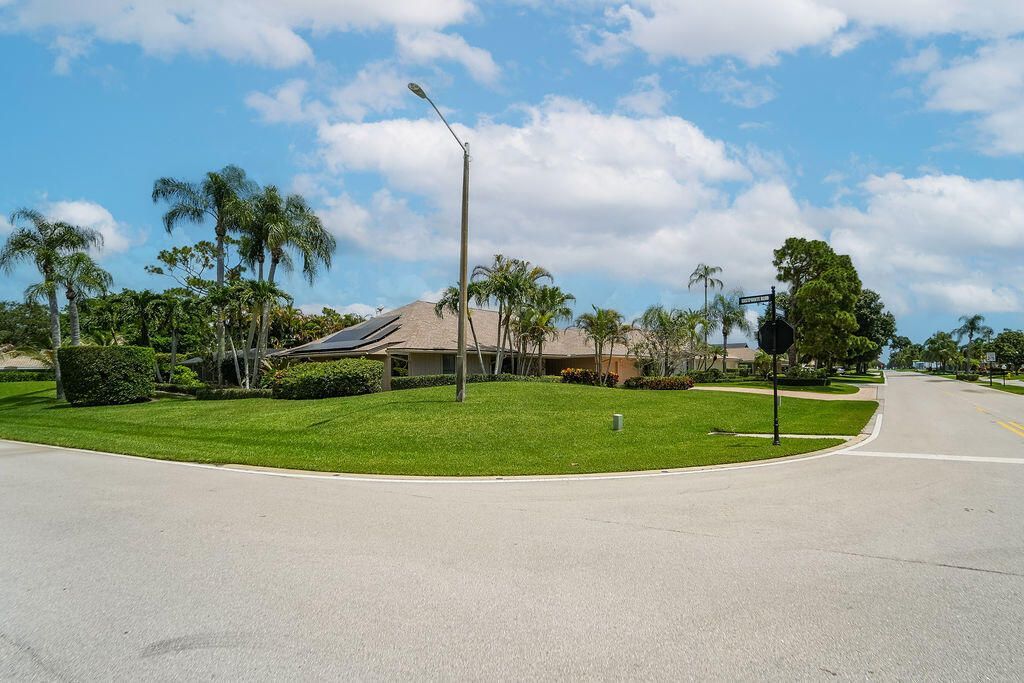 6499 Brandon Street, Palm Beach Gardens, FL 33418 Photo