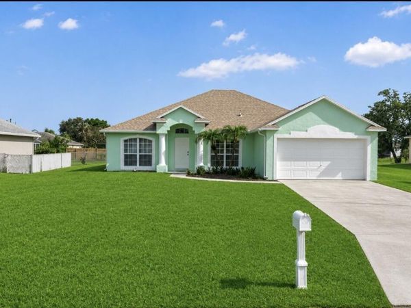 522 SW Mccomb Avenue, Port St. Lucie, FL 34953