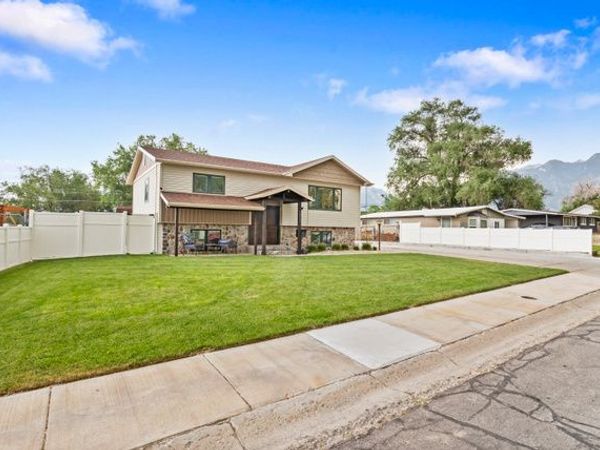 1027 E SERPENTINE WAY , White City, UT 84094