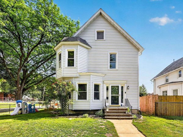432 6th Street, Baraboo, WI 53913