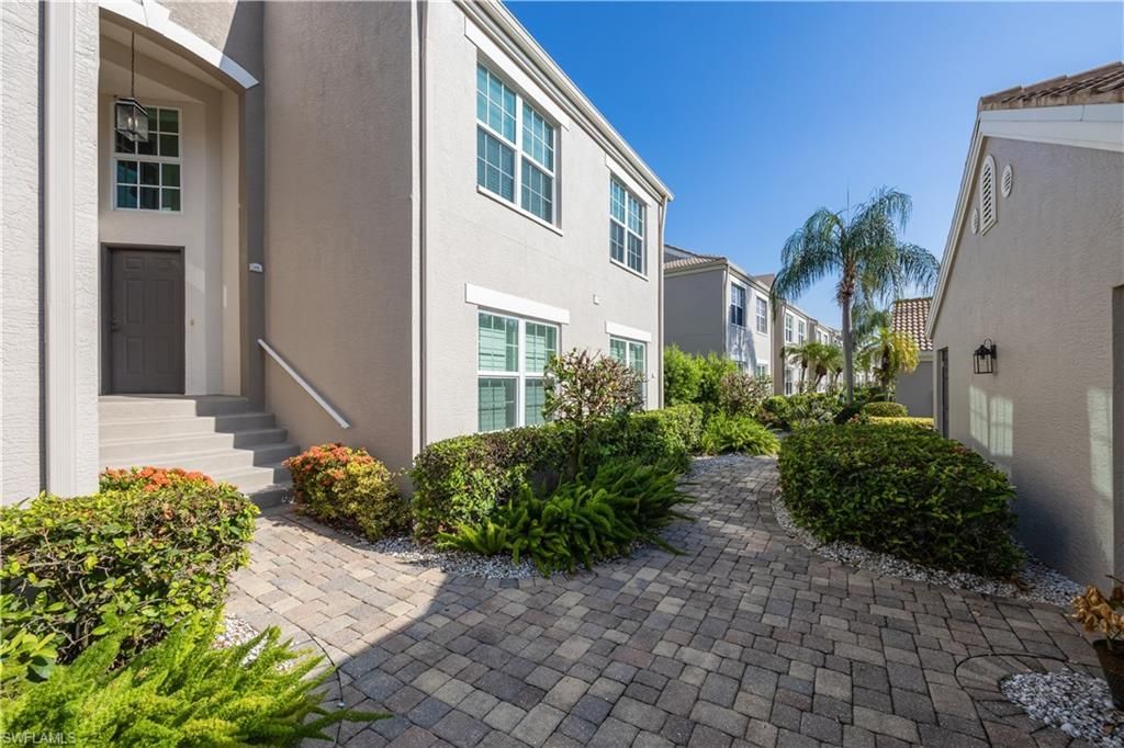 5693 Heron Ln, Unit 508, Naples, FL 34110 Photo