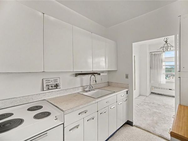 333 W Meyer Boulevard, Unit 909, Kansas City, MO 64113