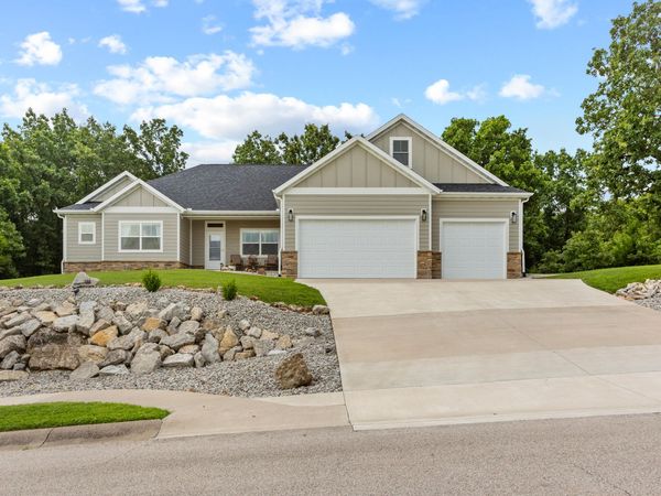 191 Forest Oak Drive, Hollister, MO 65672