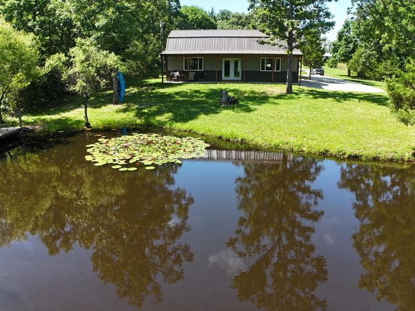 37 Middle Earth Trail , Louisburg, MO 65685