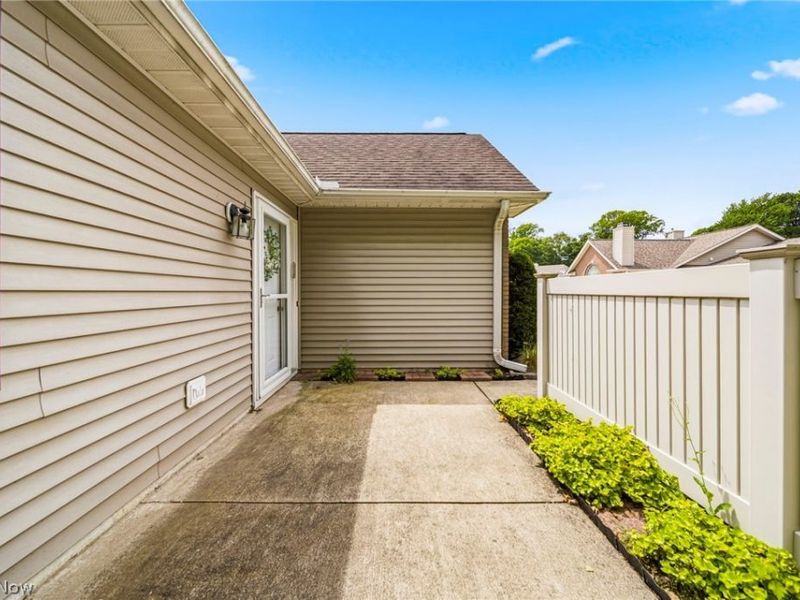 7576 Monterey Bay Drive, Unit 5, Mentor on the Lake, OH 44060 Photo 30
