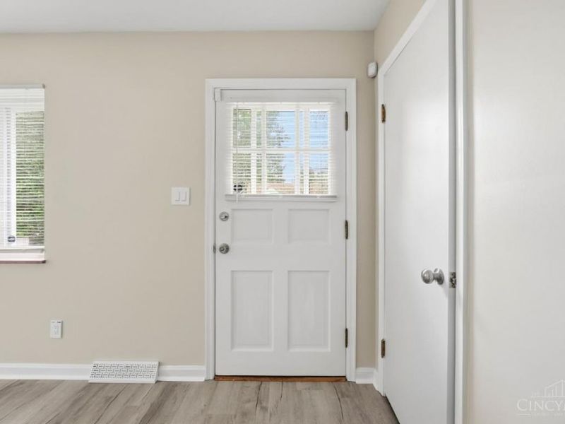 1906 Acorn Drive, North College Hill, OH 45231 Photo 6