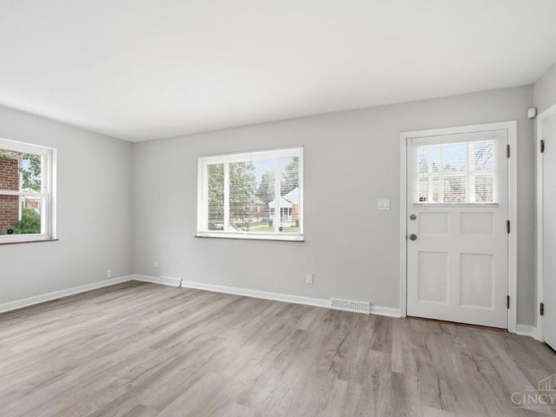 1906 Acorn Drive, North College Hill, OH 45231 Photo 8