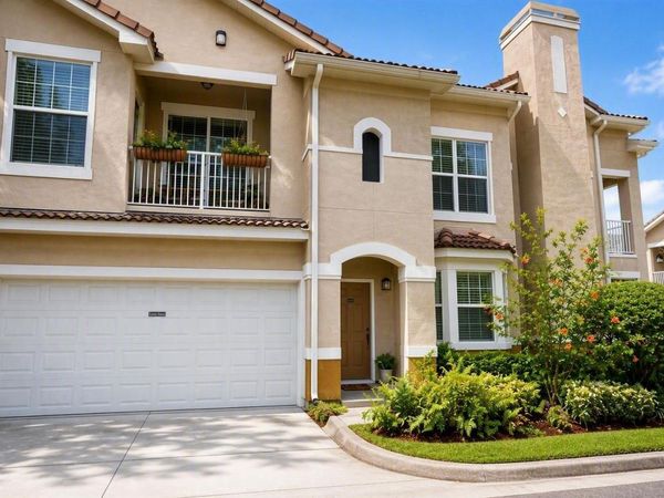 18004 VILLA CREEK DRIVE, TAMPA, FL 33647