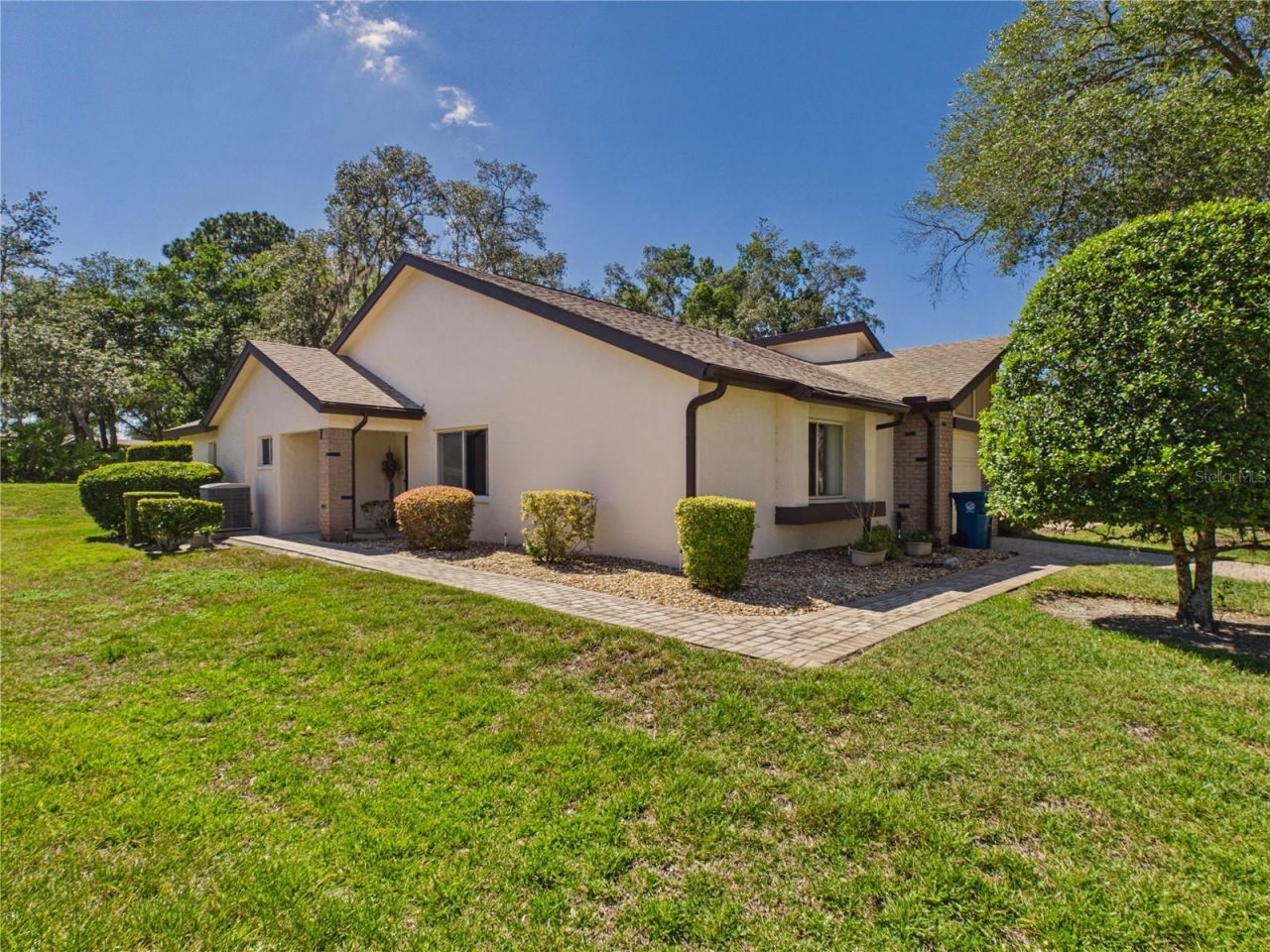 7511 Heather Walk Drive, Weeki Wachee, FL 34613 Photo