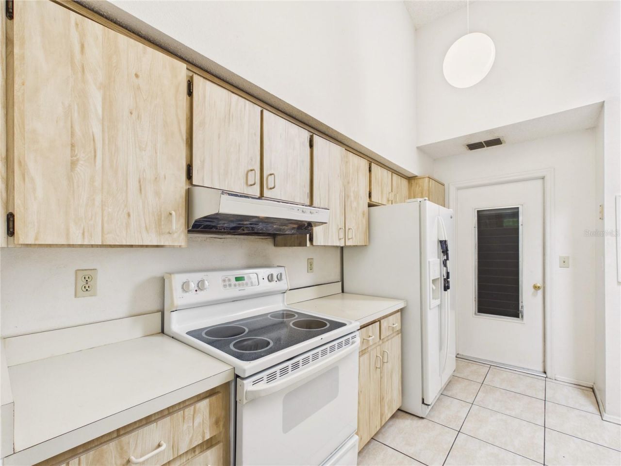7511 Heather Walk Drive, Weeki Wachee, FL 34613 Photo