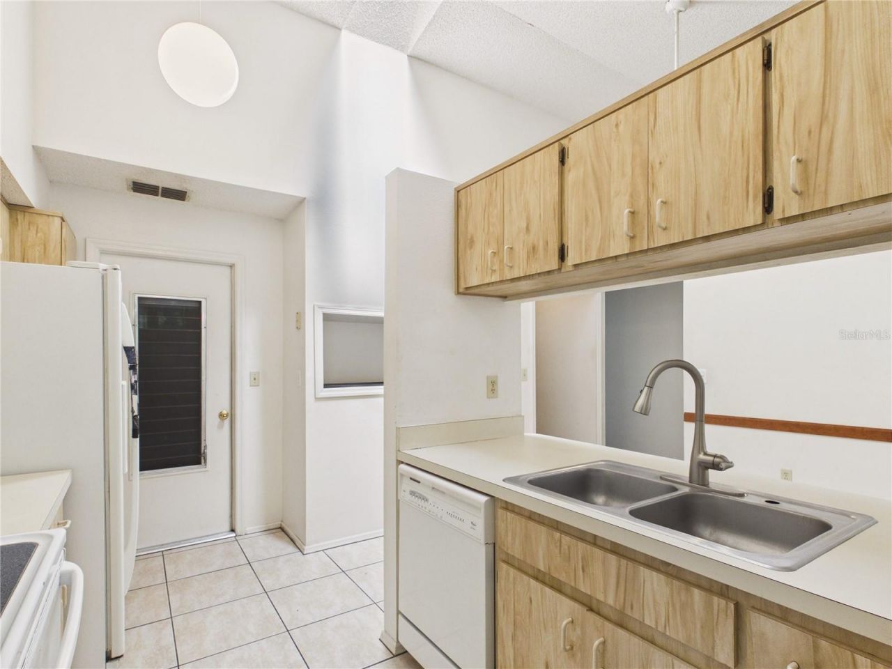 7511 Heather Walk Drive, Weeki Wachee, FL 34613 Photo