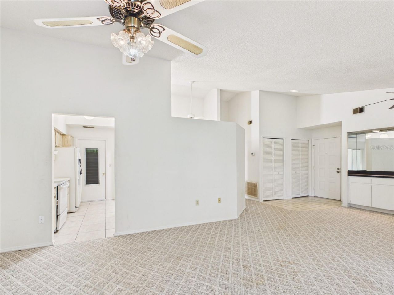 7511 Heather Walk Drive, Weeki Wachee, FL 34613 Photo