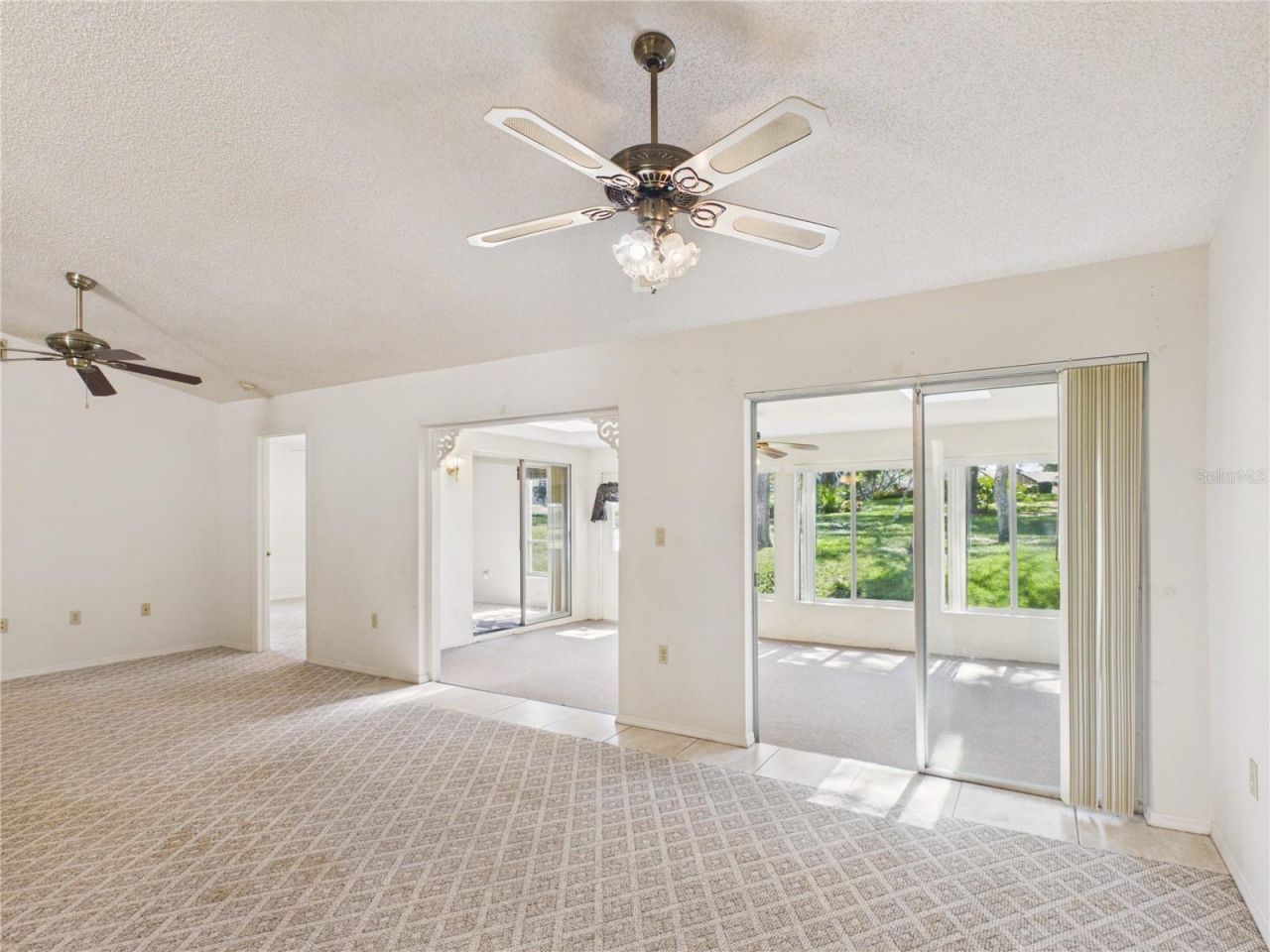 7511 Heather Walk Drive, Weeki Wachee, FL 34613 Photo
