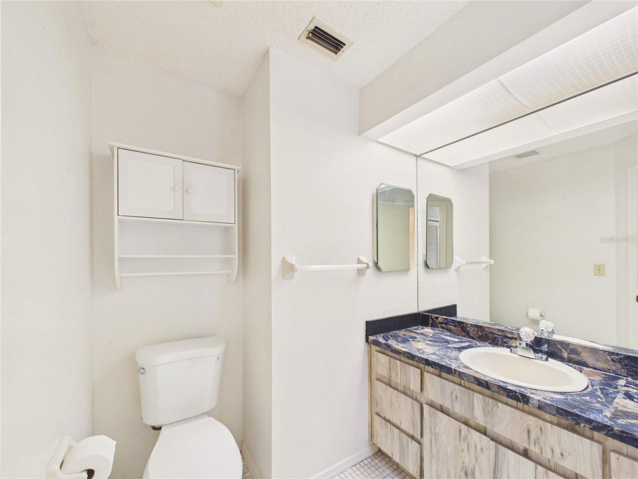 7511 Heather Walk Drive, Weeki Wachee, FL 34613 Photo