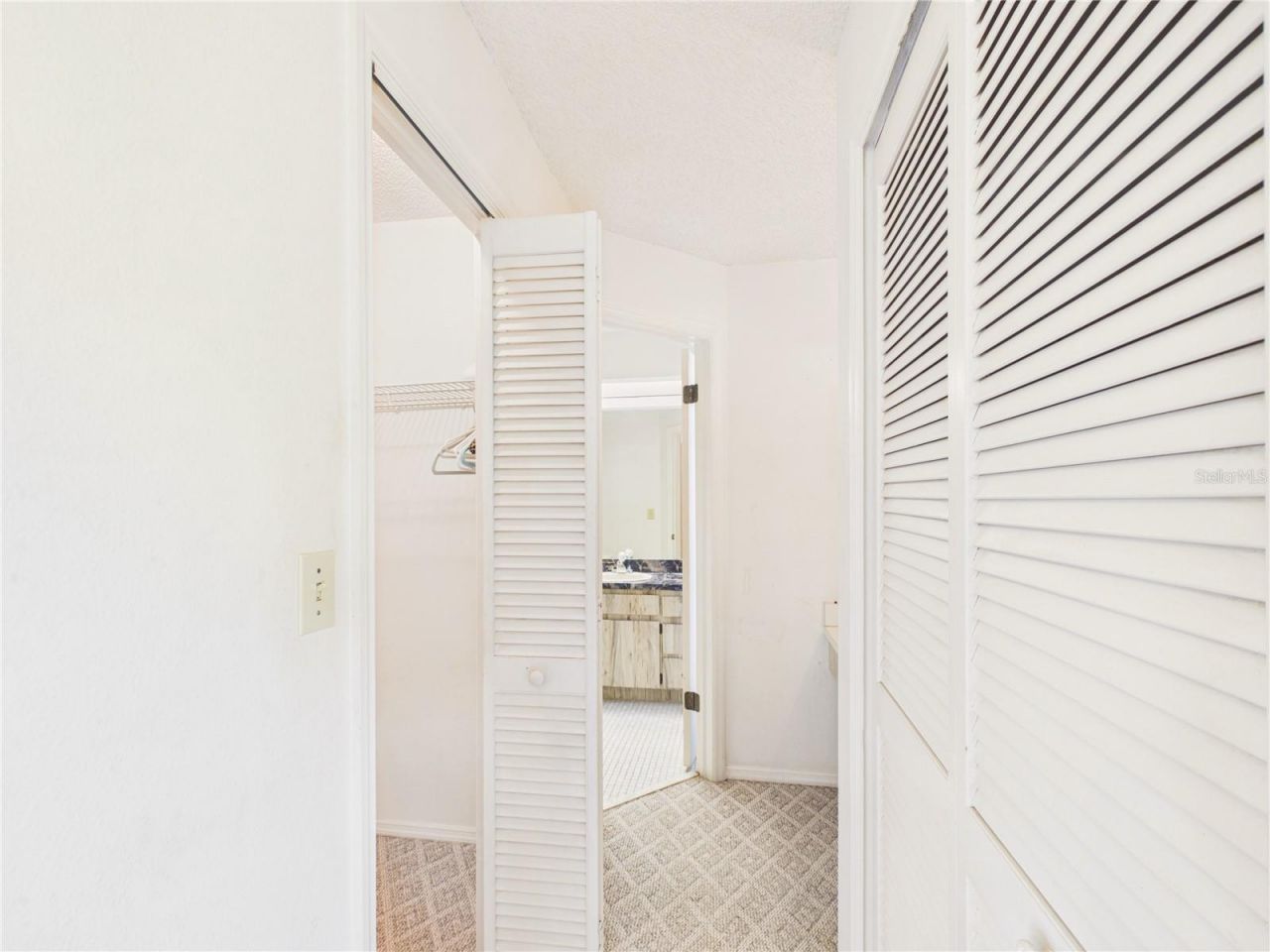 7511 Heather Walk Drive, Weeki Wachee, FL 34613 Photo
