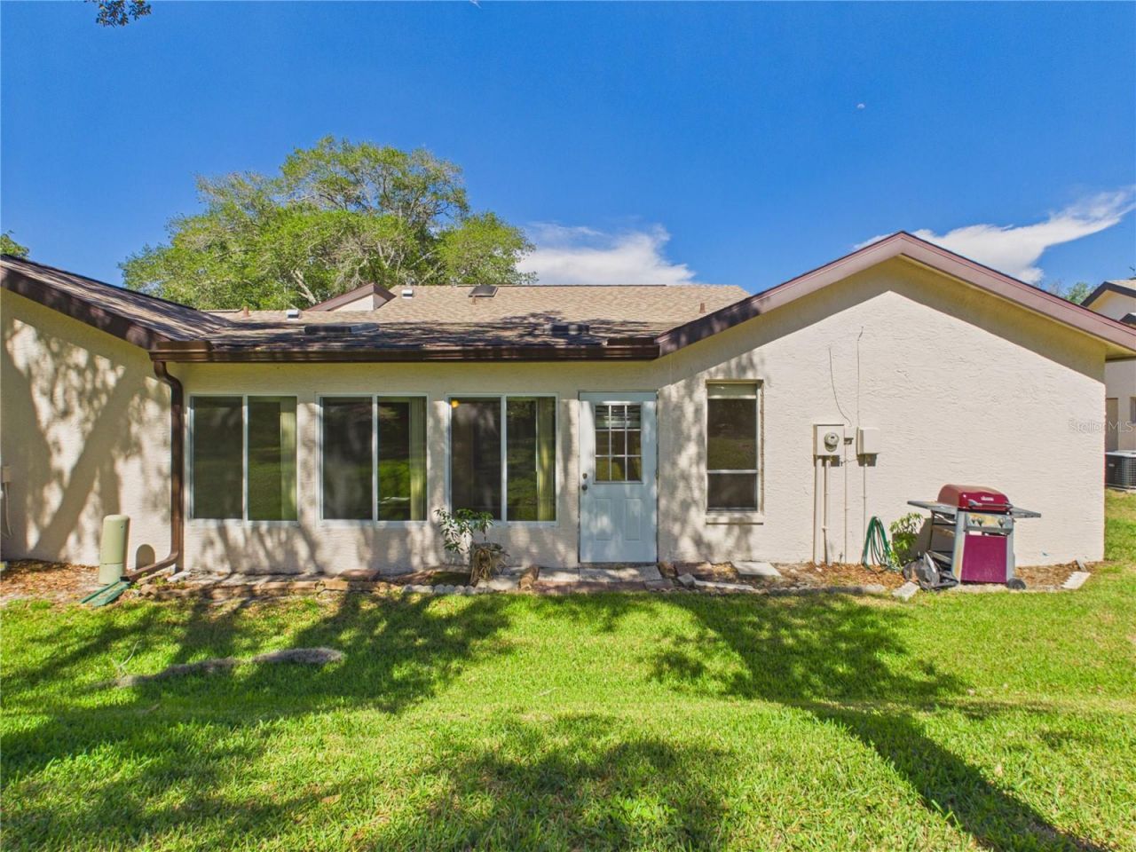7511 Heather Walk Drive, Weeki Wachee, FL 34613 Photo