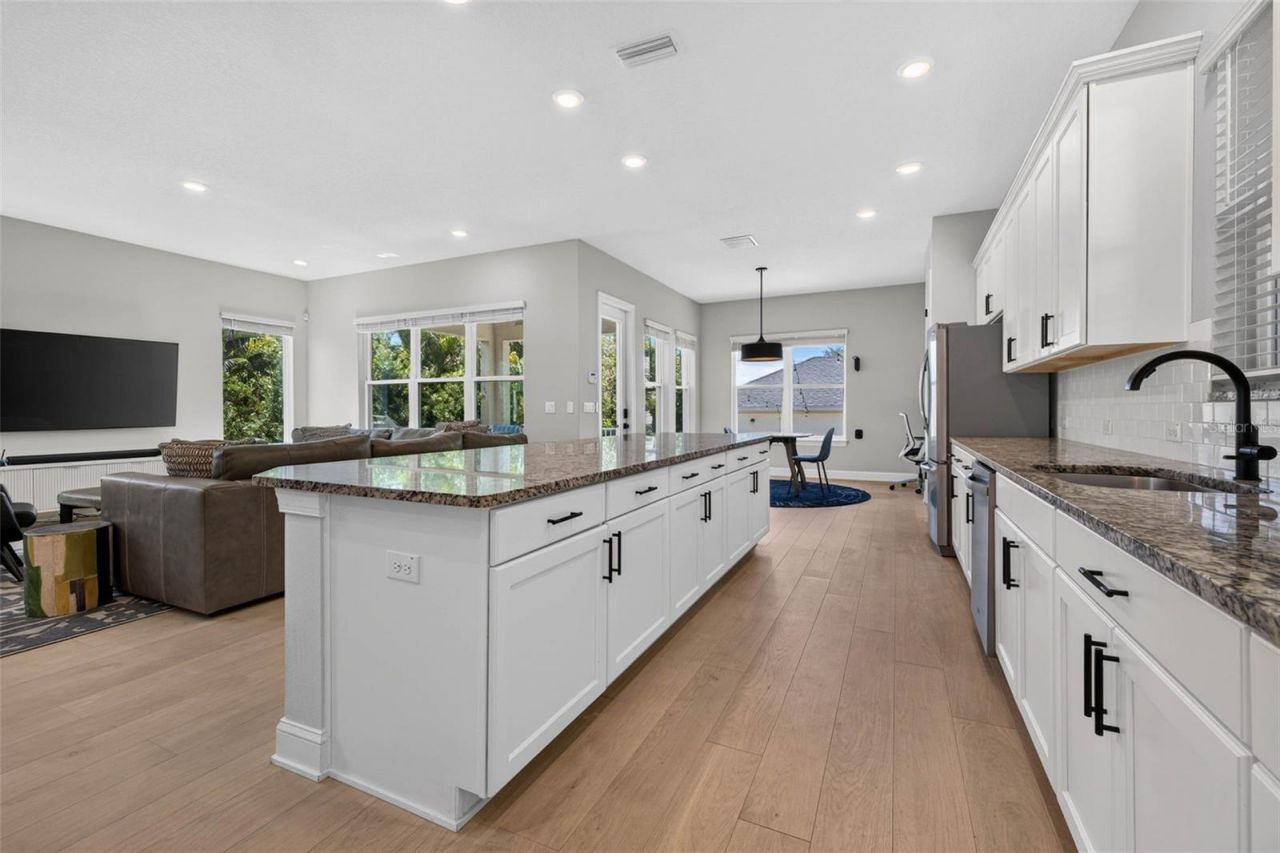 293 18th Avenue S, Saint Petersburg, FL 33705 Photo