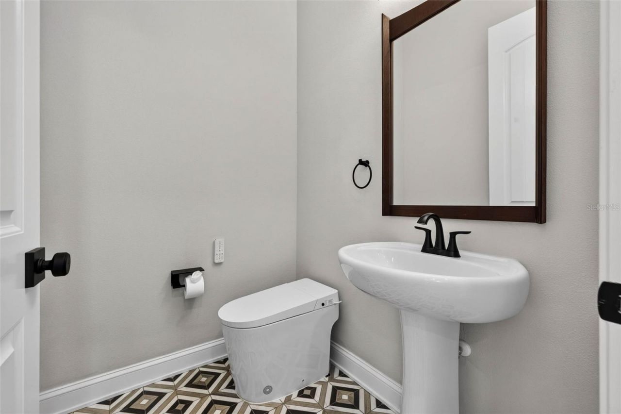 293 18th Avenue S, Saint Petersburg, FL 33705 Photo