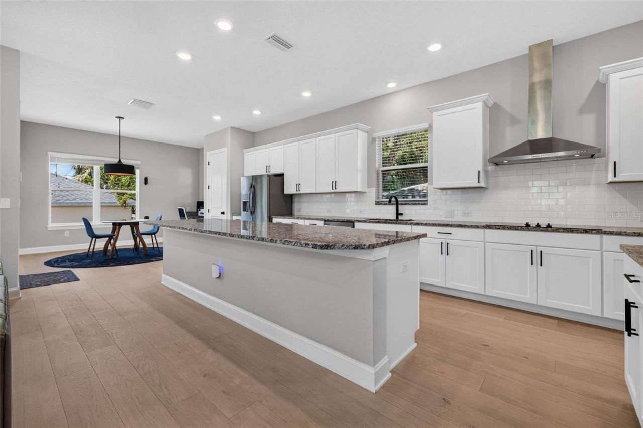 293 18th Avenue S, Saint Petersburg, FL 33705 Photo