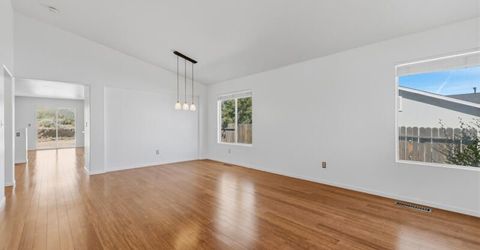 4043 Kings Row, Reno, NV 89503 Photo