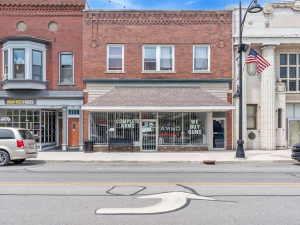 214 & 218 S Main Street, Kendallville, IN 46755