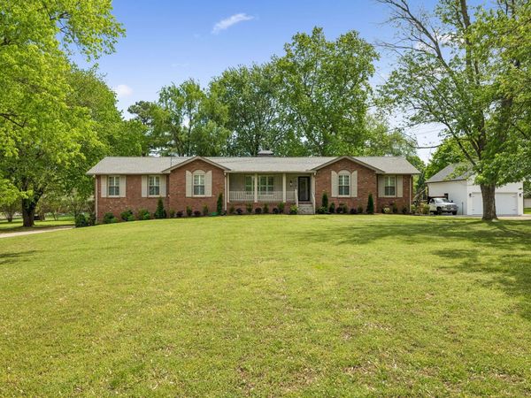 281 Lake Terrace Dr, Hendersonville, TN 37075