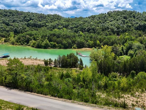 2 Emerald Pointe Blvd , Unit 2, Dandridge, TN 37725