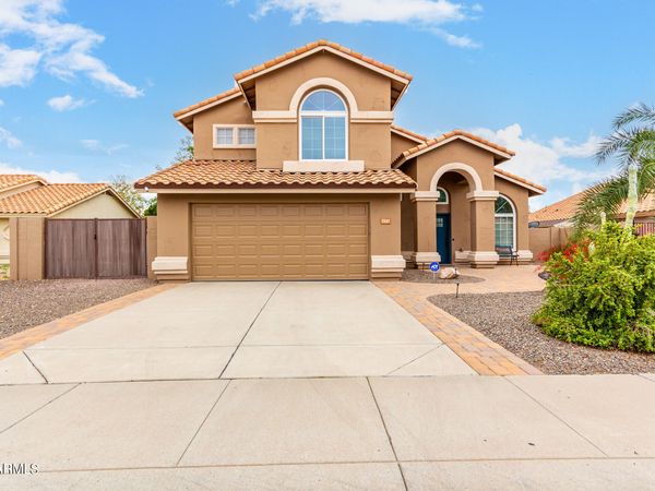 7217 W Crest Lane, Glendale, AZ 85310