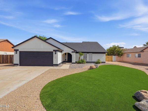 7742 W CHERRY HILLS Drive, Peoria, AZ 85345