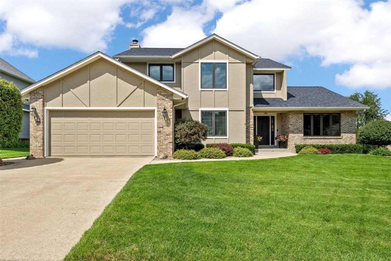 3120 Falcon Drive Ne, Cedar Rapids, IA 52402 Main Photo