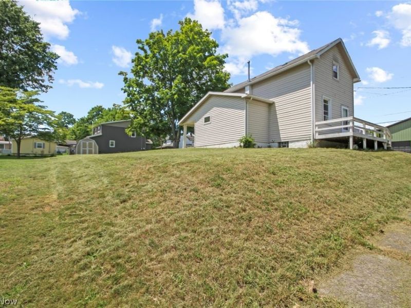 225 Union Street, Washingtonville, OH 44490 Photo 3