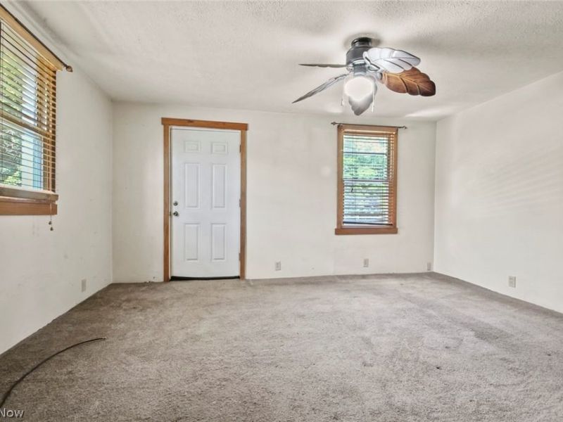 225 Union Street, Washingtonville, OH 44490 Photo 5