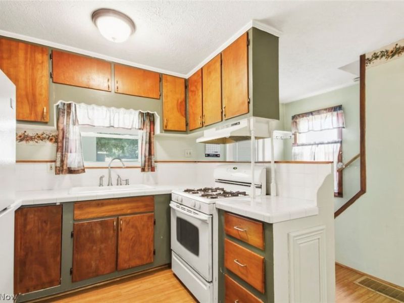 225 Union Street, Washingtonville, OH 44490 Photo 9