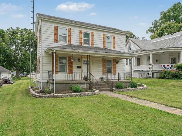 433 8TH Street, Lincoln, IL 62656
