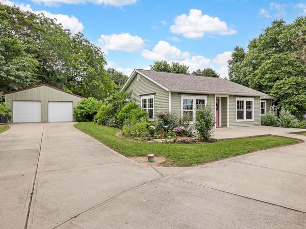 2970 Lancaster Thornville Road NE, Lancaster, OH 43130