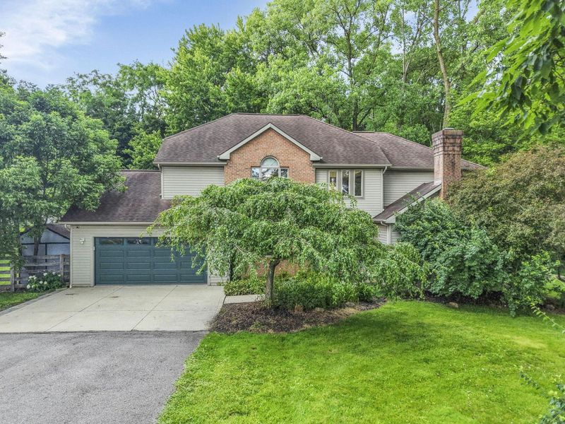 200 Hazelton Etna Road SW, Pataskala, OH 43062 Photo 1
