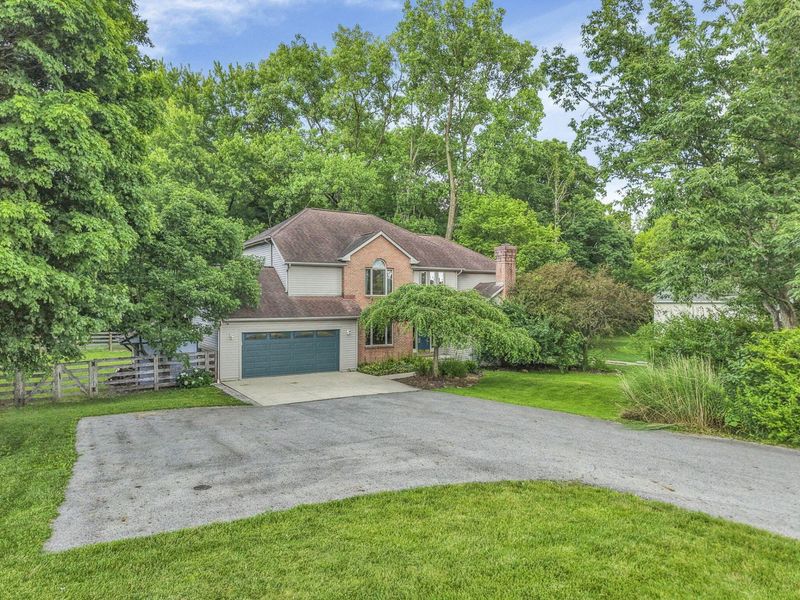 200 Hazelton Etna Road SW, Pataskala, OH 43062 Photo 2