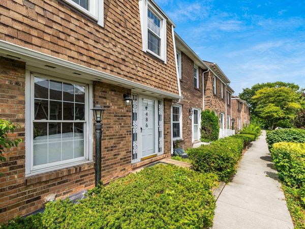 486 Clairbrook Avenue , Columbus, OH 43228