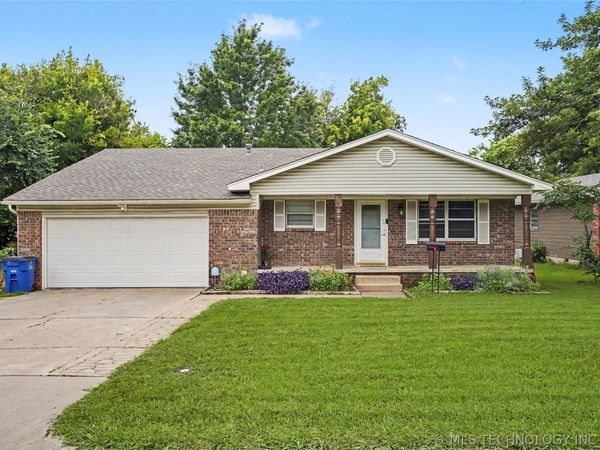 630 S 105th East Place , Tulsa, OK 74128