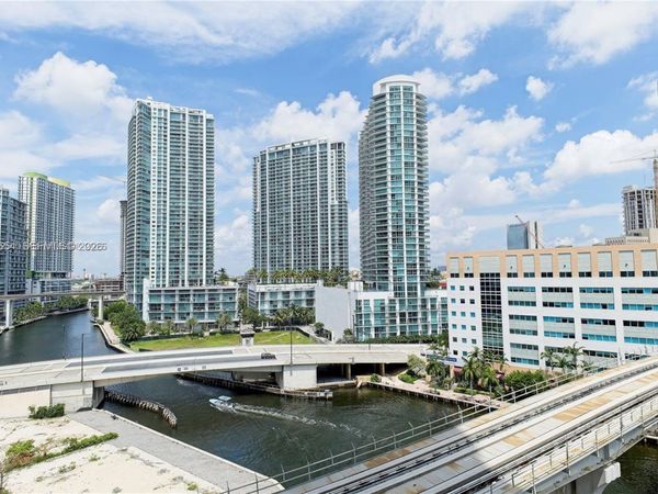31 SE 5th, Unit 1203, Miami, FL 33131
