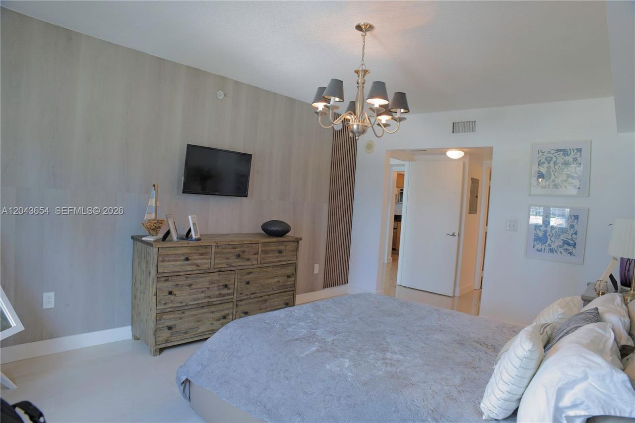 31 SE 5th, Unit 1203, Miami, FL 33131 Photo