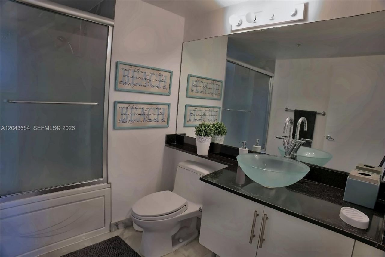 31 SE 5th, Unit 1203, Miami, FL 33131 Photo