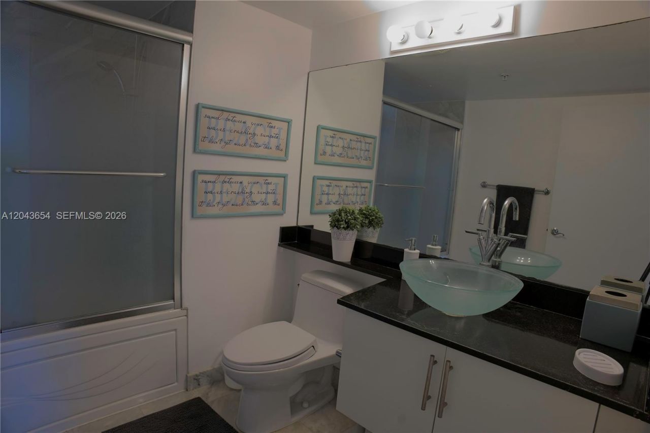 31 SE 5th, Unit 1203, Miami, FL 33131 Photo