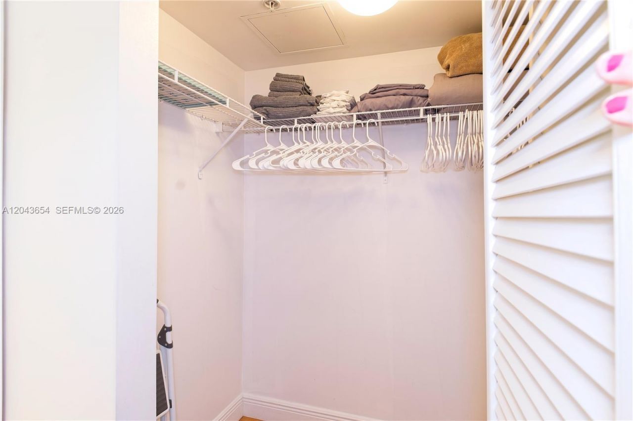 31 SE 5th, Unit 1203, Miami, FL 33131 Photo