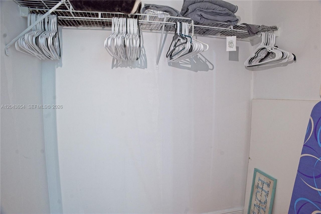 31 SE 5th, Unit 1203, Miami, FL 33131 Photo