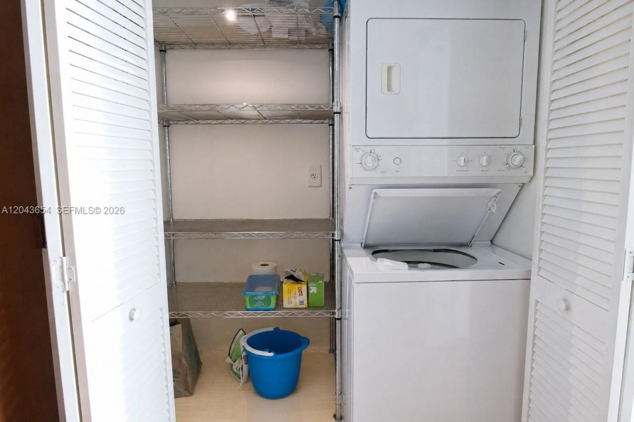 31 SE 5th, Unit 1203, Miami, FL 33131 Photo